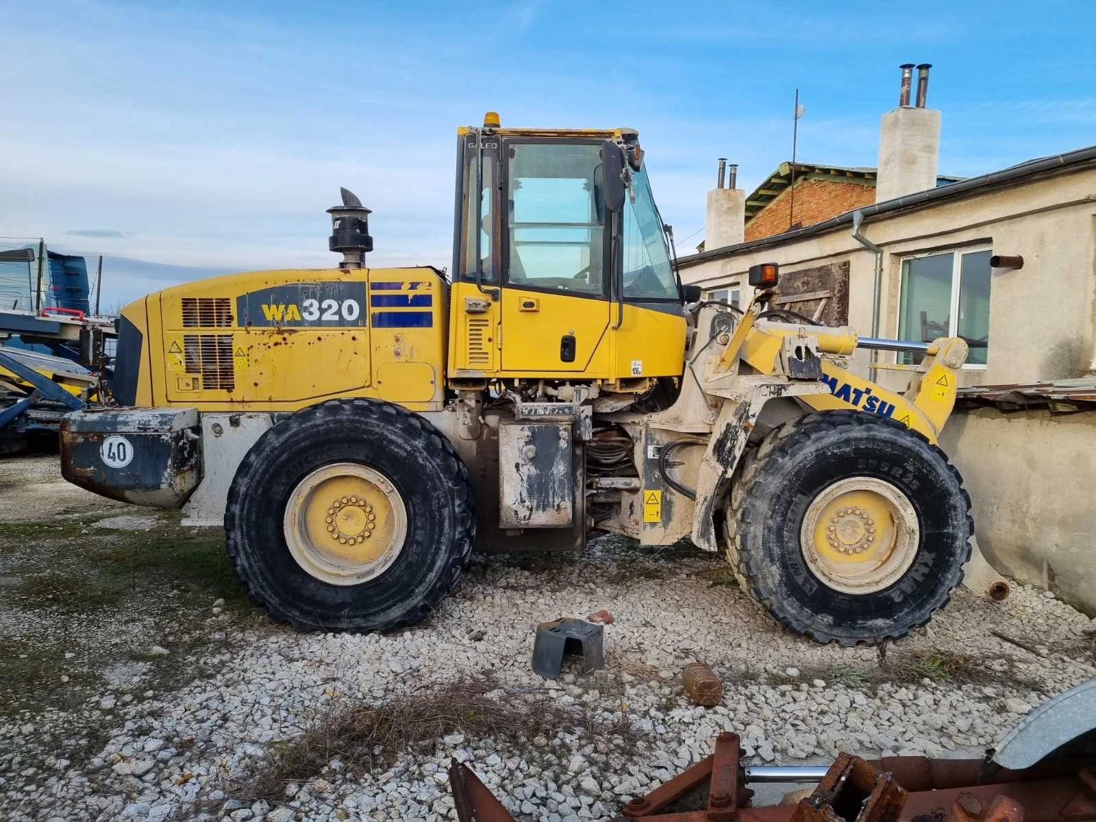 Челен товарач Komatsu WA 320, снимка 1