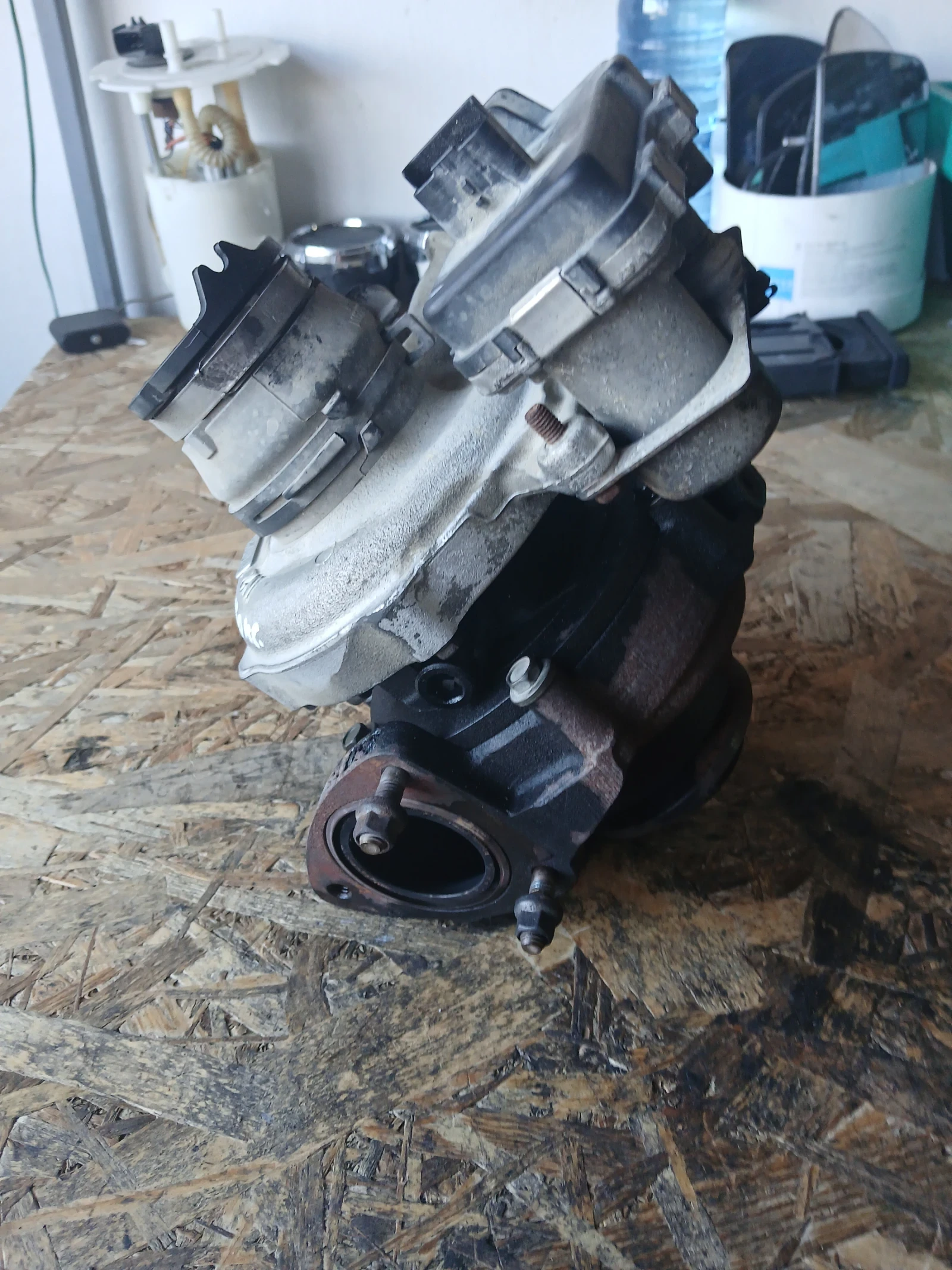 TD04L4-11TK3-VG турбо Lend Rover Evoque 2.2 дизел 150кс 2012г , снимка 2 - Части - 55846170
