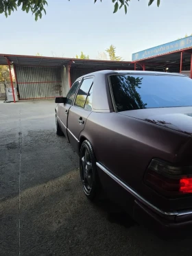 Mercedes-Benz 124 2.0, снимка 4