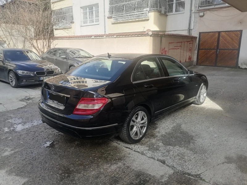 Mercedes-Benz C 220, снимка 3 - Автомобили и джипове - 47099214