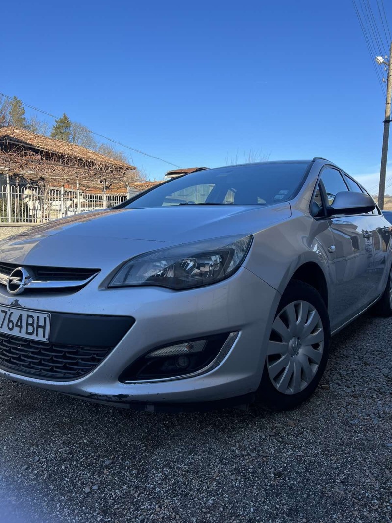 Opel Astra, снимка 14 - Автомобили и джипове - 46064876