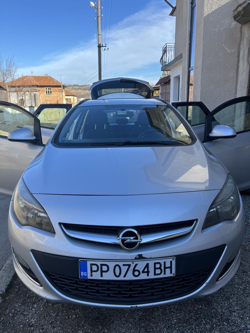 Opel Astra, снимка 1 - Автомобили и джипове - 46064876