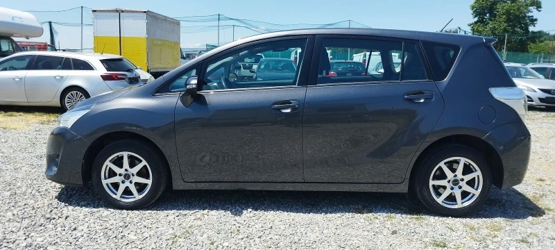 Toyota Verso 1.6i-132к.с 6+ 1м, снимка 8 - Автомобили и джипове - 46348516