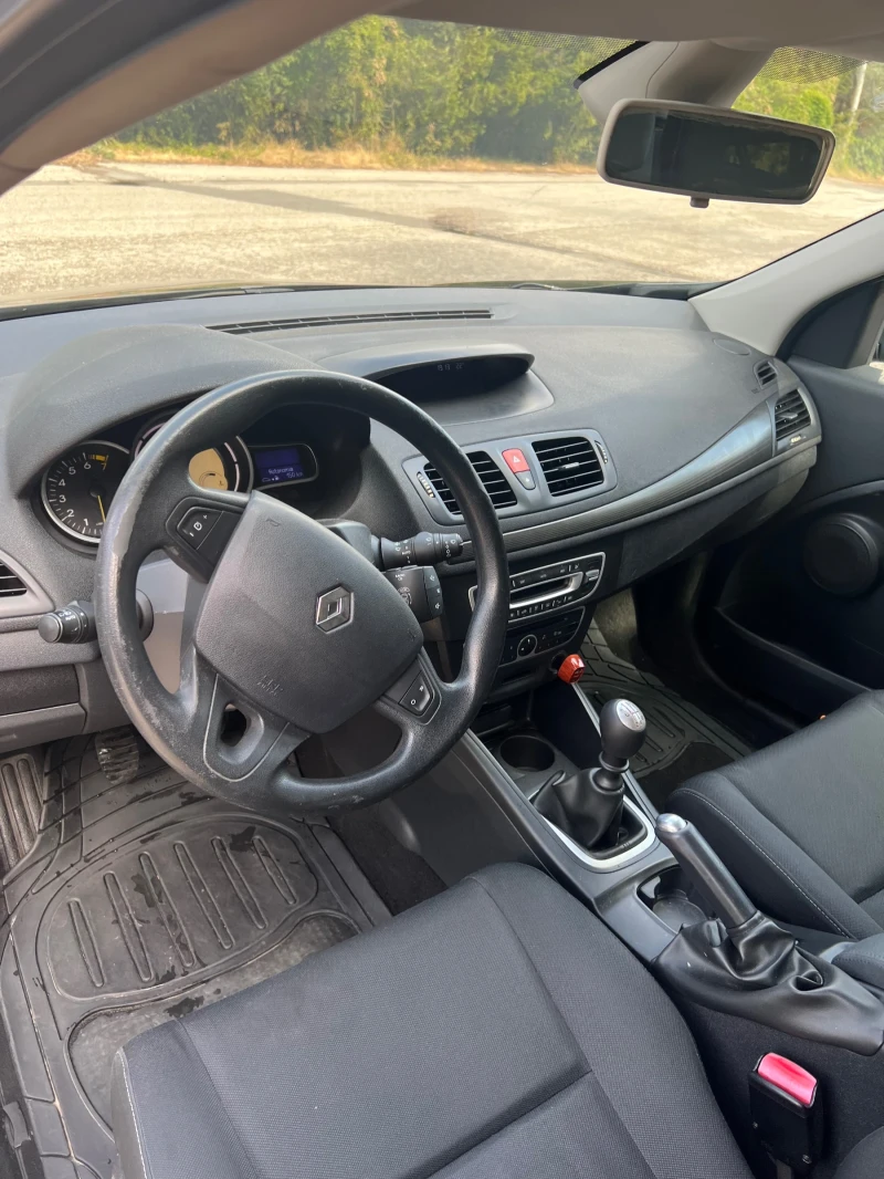 Renault Megane, снимка 5 - Автомобили и джипове - 47112043