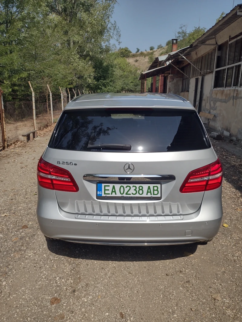 Mercedes-Benz B 250, снимка 6 - Автомобили и джипове - 47151118