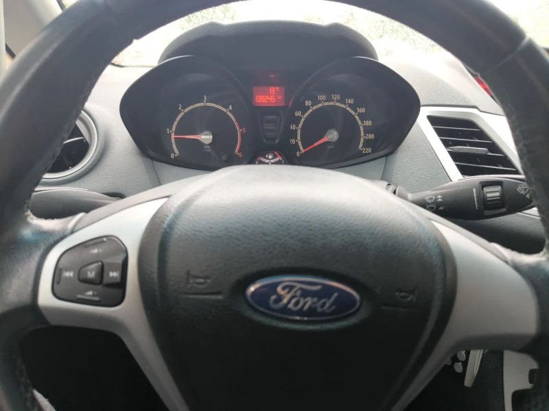 Ford Fiesta 1.5 TDCI 75 к.с., снимка 6 - Автомобили и джипове - 47252827