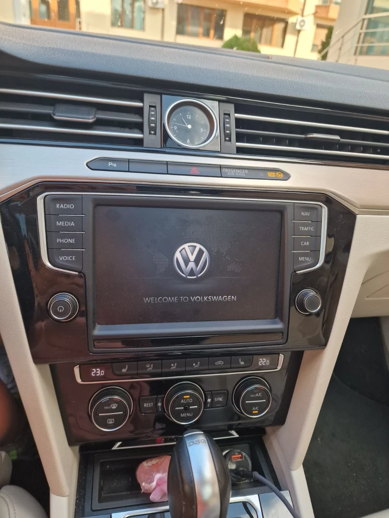 VW Passat, снимка 17 - Автомобили и джипове - 47551637