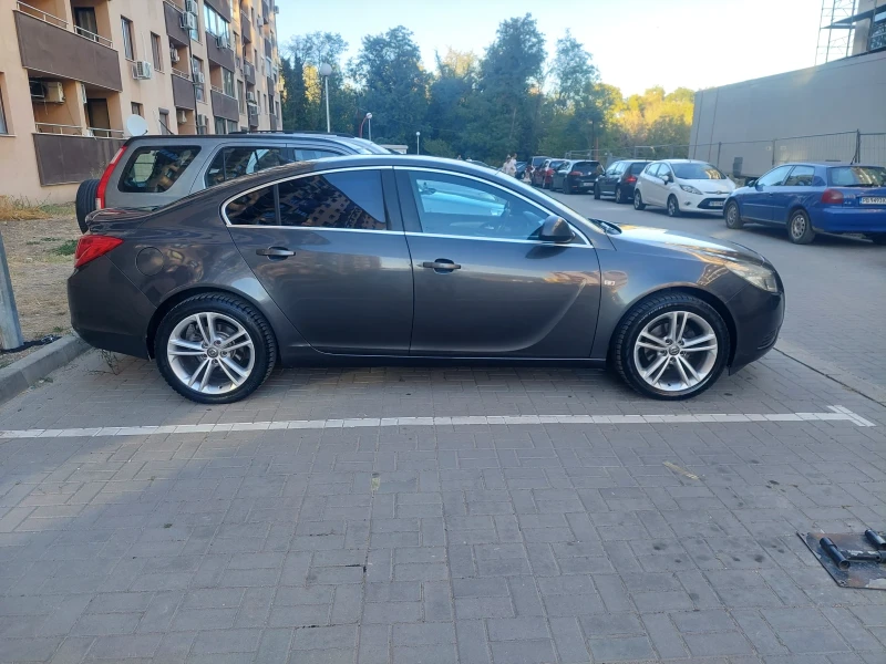 Opel Insignia, снимка 5 - Автомобили и джипове - 47622367