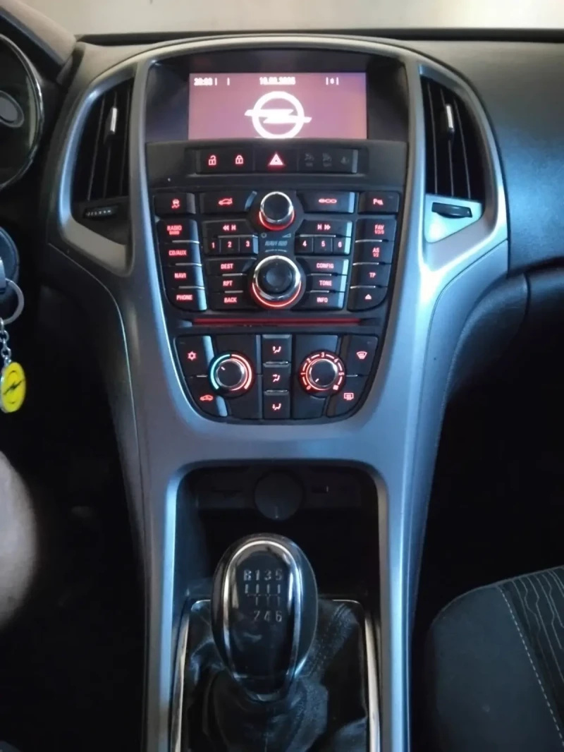 Opel Astra, снимка 6 - Автомобили и джипове - 52930049