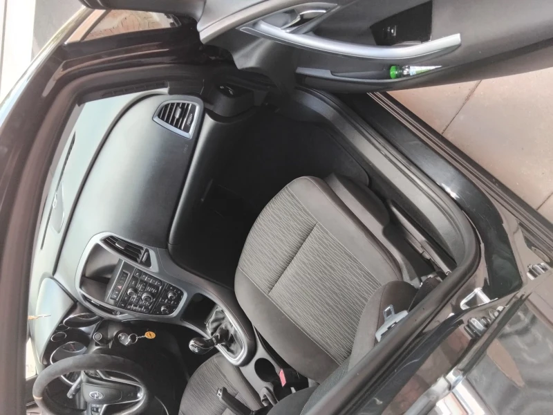 Opel Astra, снимка 8 - Автомобили и джипове - 52930049