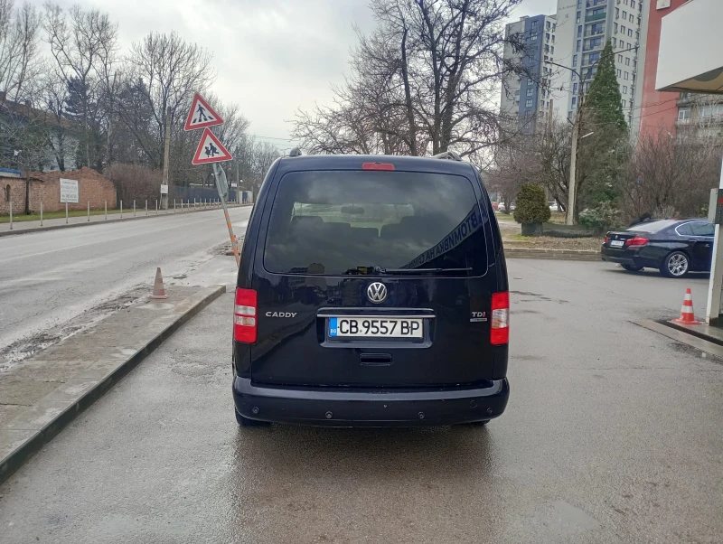 VW Caddy МАКСИ 7местен, снимка 3 - Автомобили и джипове - 53383140