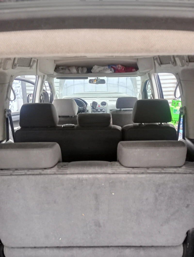 VW Caddy МАКСИ 7местен, снимка 8 - Автомобили и джипове - 53383140