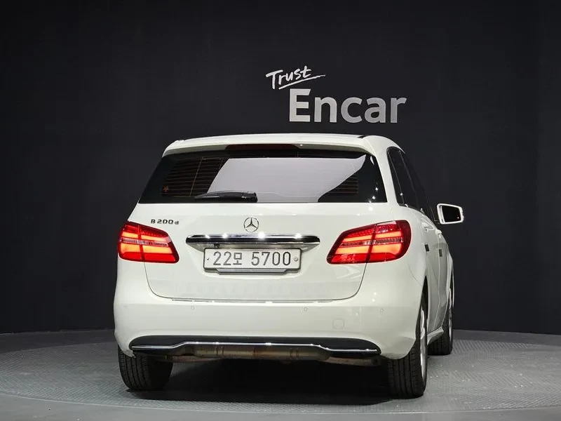 Mercedes-Benz B 200 2.0, снимка 4 - Автомобили и джипове - 54278401