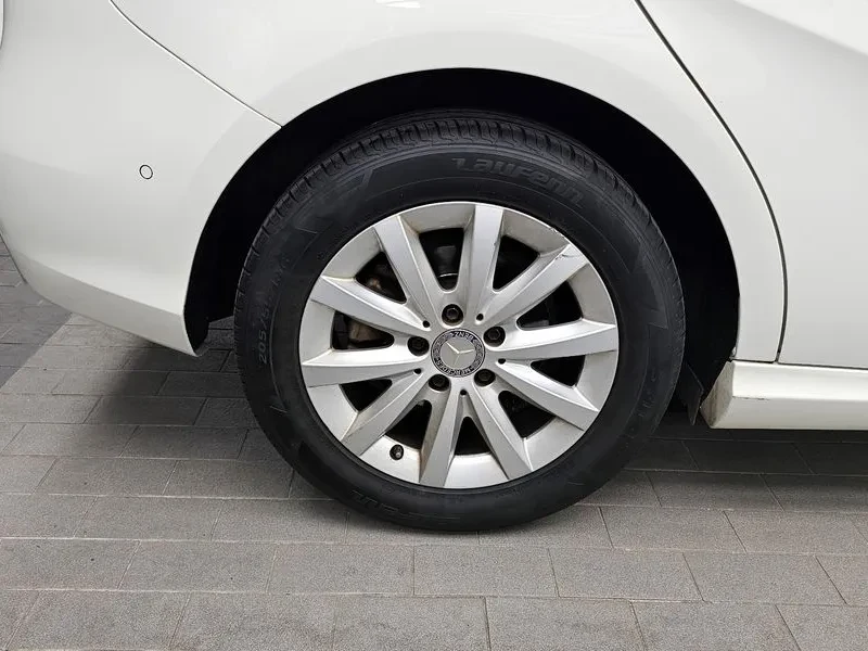 Mercedes-Benz B 200 2.0, снимка 5 - Автомобили и джипове - 54278401