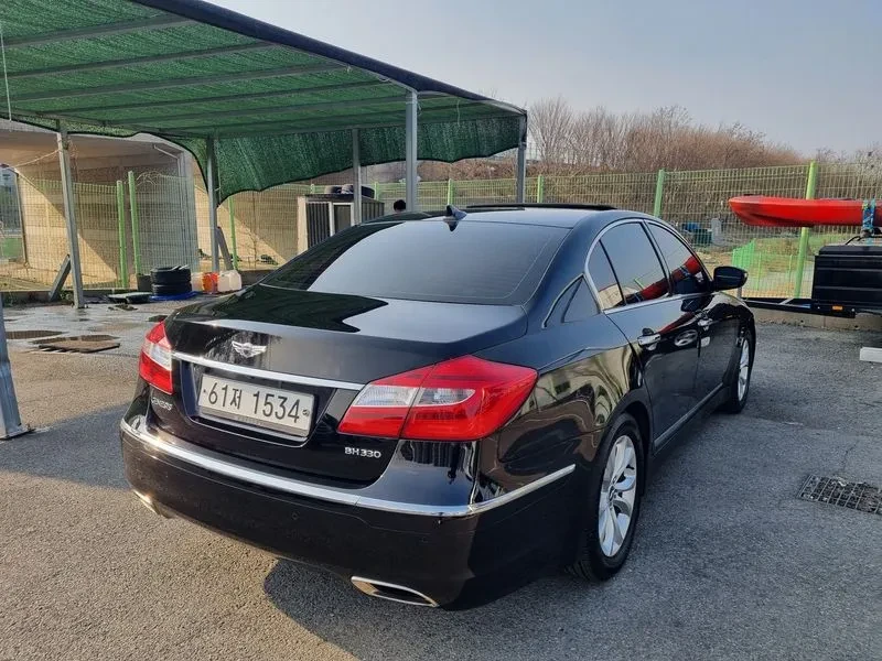 Hyundai Genesis 3.3, снимка 8 - Автомобили и джипове - 54618104