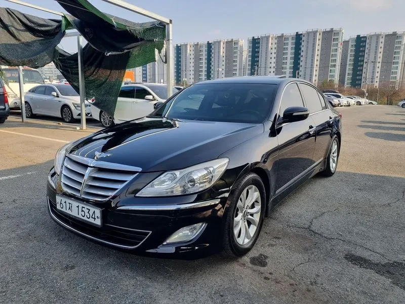 Hyundai Genesis 3.3