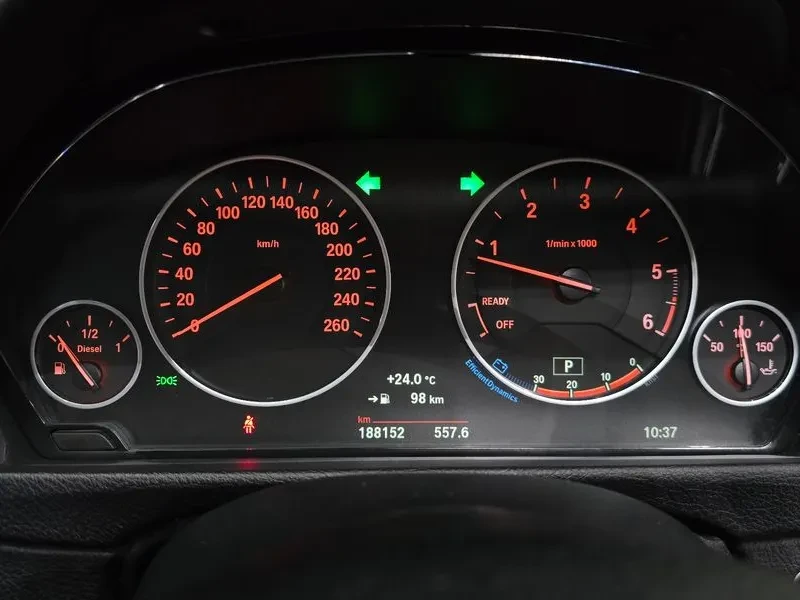 BMW 320 (F30) 320D, снимка 10 - Автомобили и джипове - 55119533
