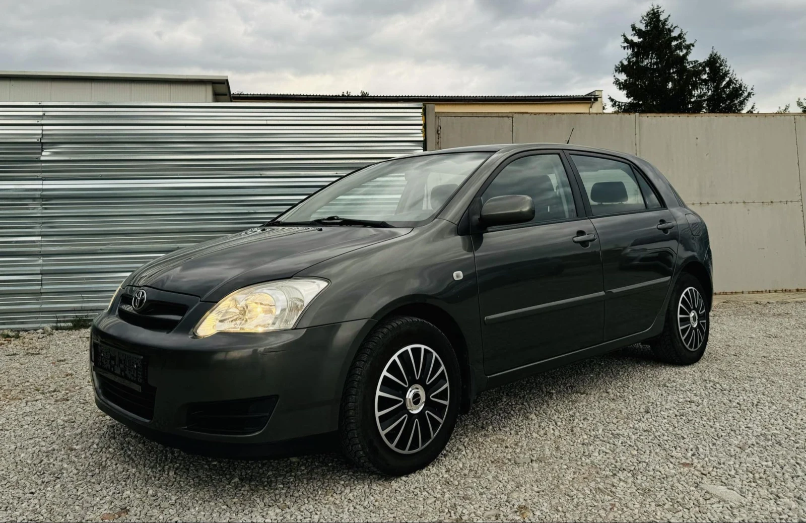 Toyota Corolla   | Mobile.bg   1