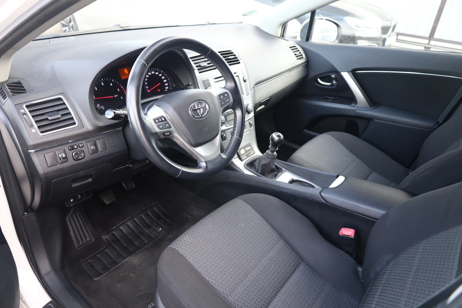 Toyota Avensis 2.0 D-4D Facelift Kamera LED Navi  #iCarbg | Mobile.bg   11