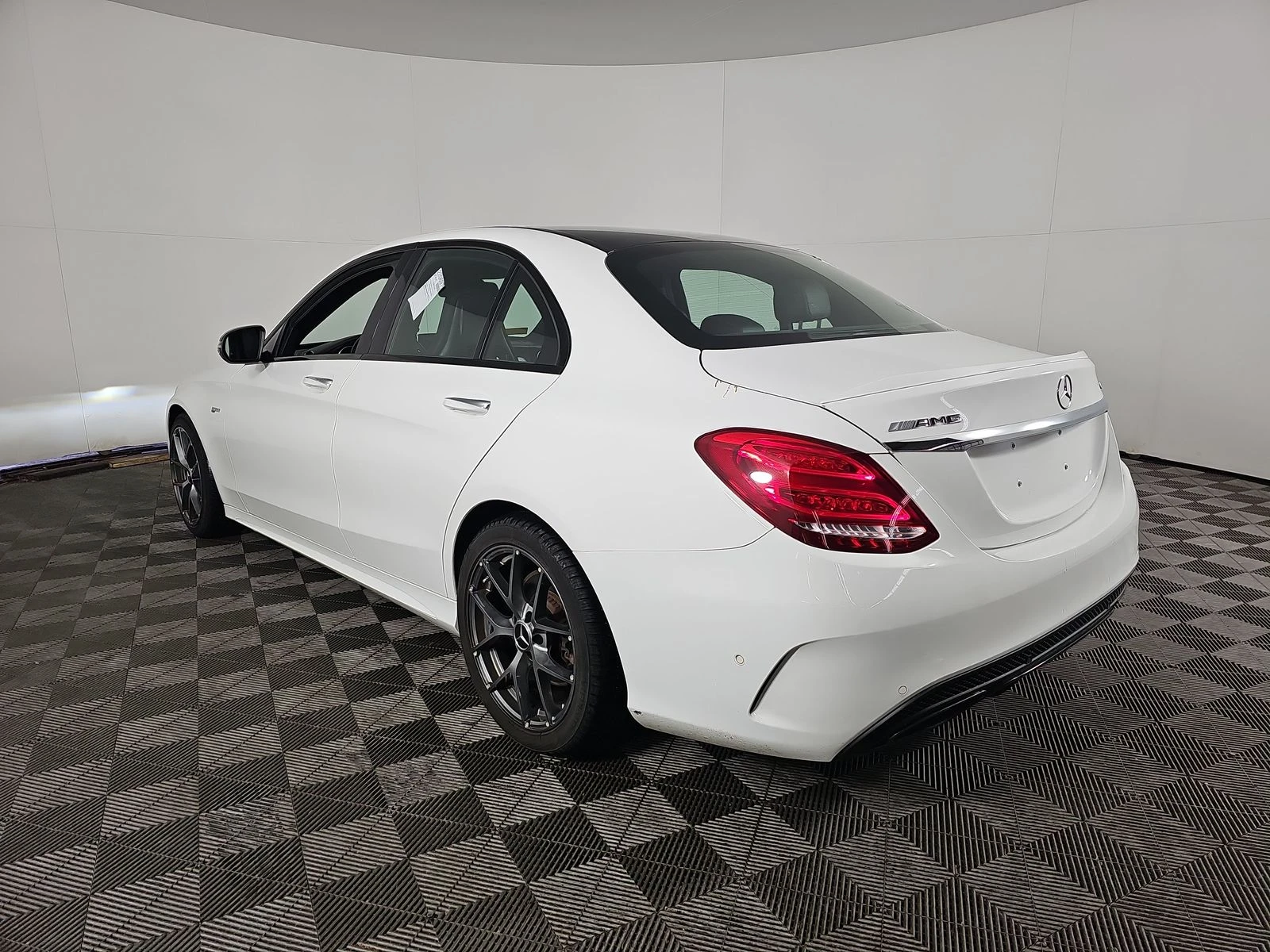 Mercedes-Benz C 43 AMG 4MATIC* Burmester* Lane Keep* Maсаж* Дистроник - изображение 4