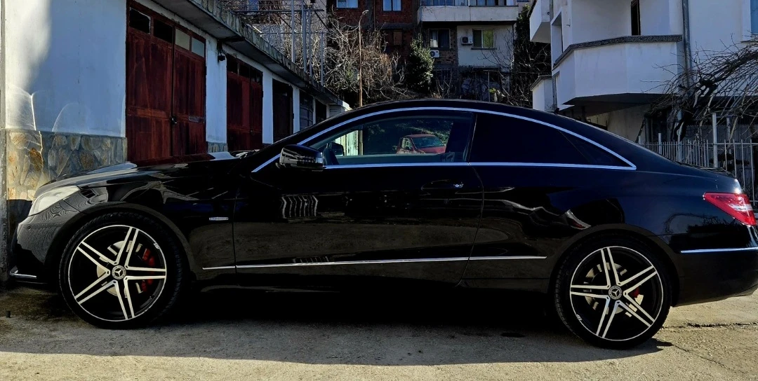 Mercedes-Benz E 250 Купе - изображение 7