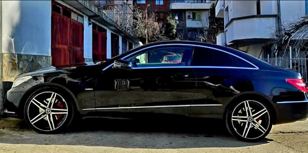 Mercedes-Benz E 250 Купе - изображение 7