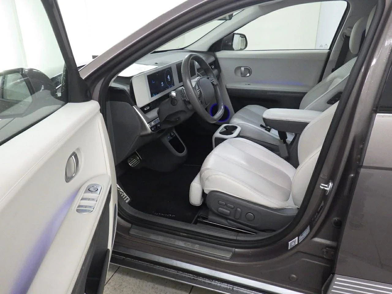 Hyundai Ioniq 5 73KWH/LOUNGE/AMBIENT/����� ����/KEYLESS | Mobile.bg � ����������� 4