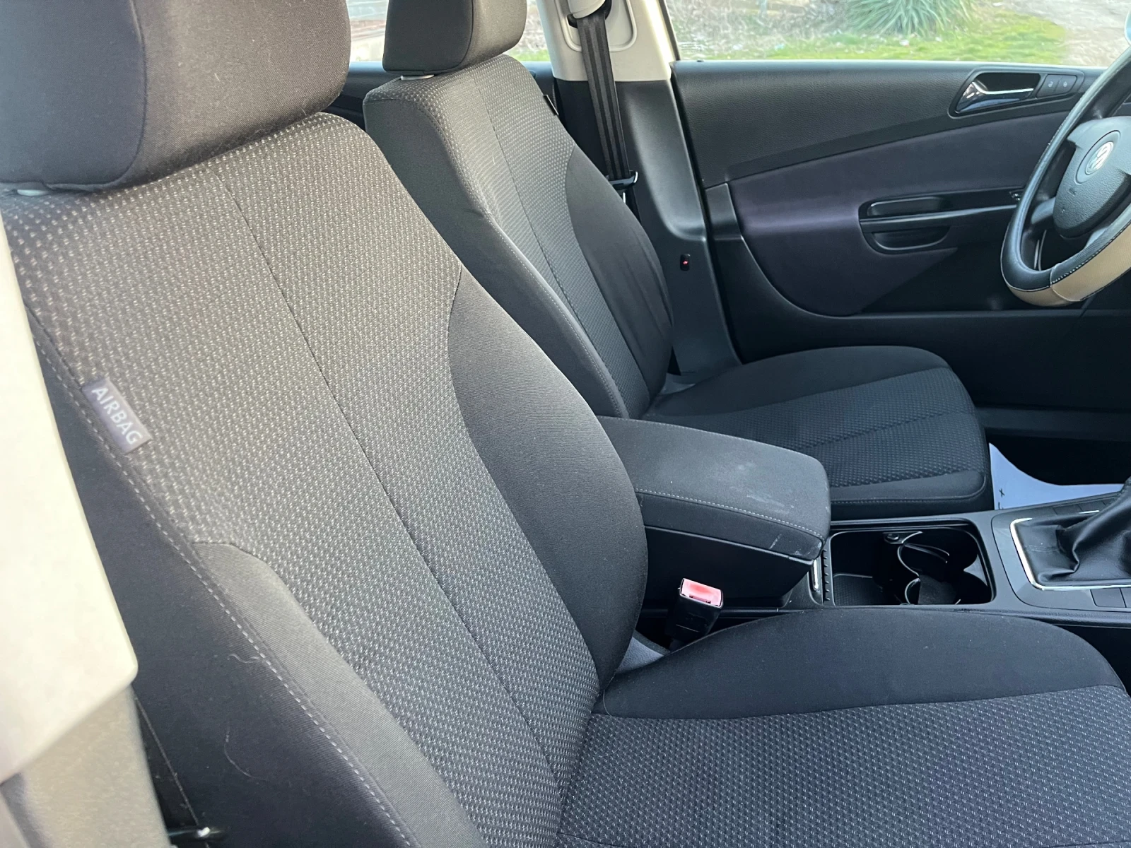 VW Passat 1.9TDI-105-ITALIA, снимка 6 - Автомобили и джипове - 53807061