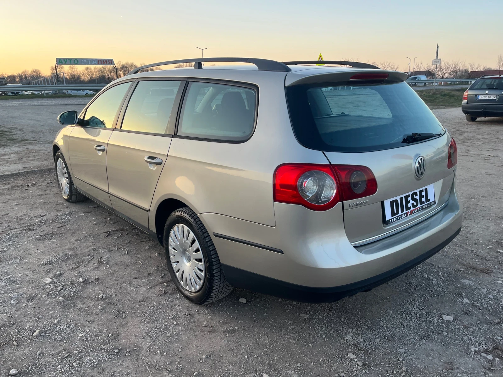 VW Passat 1.9TDI-105-ITALIA, снимка 11 - Автомобили и джипове - 53807061