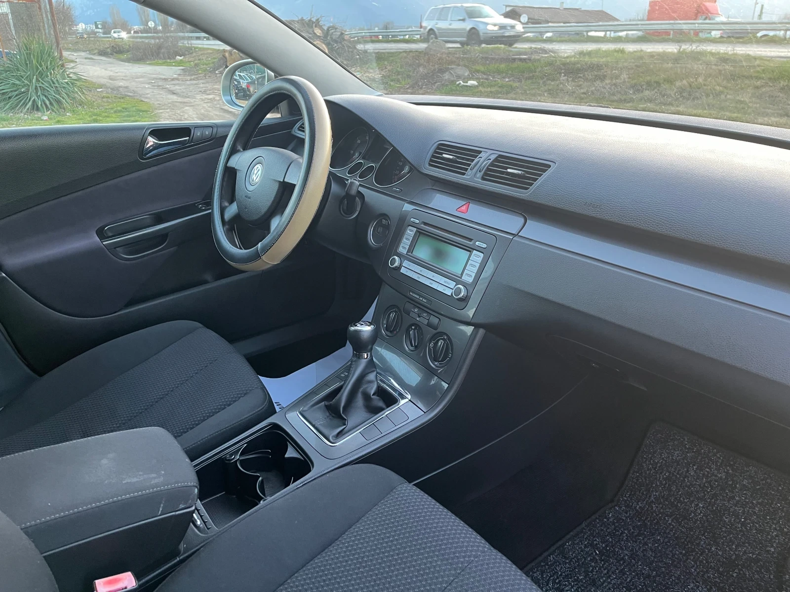 VW Passat 1.9TDI-105-ITALIA, снимка 5 - Автомобили и джипове - 53807061