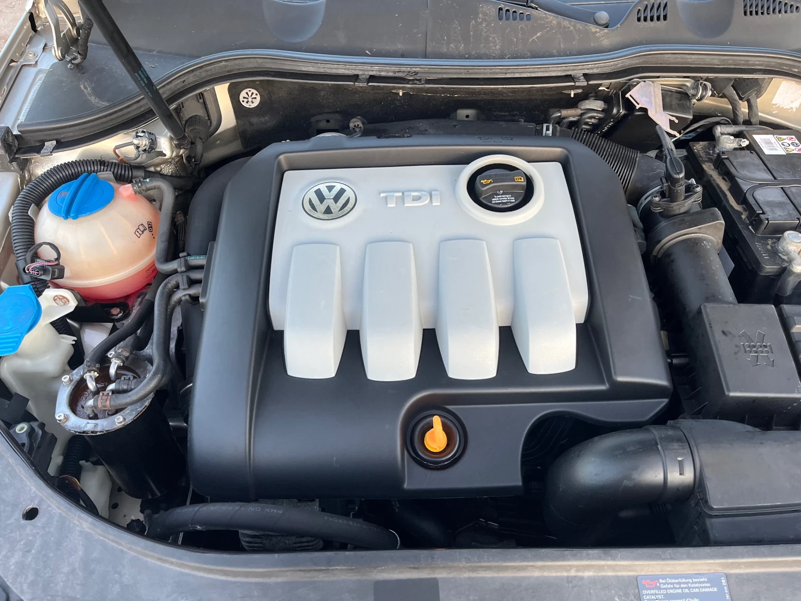 VW Passat 1.9TDI-105-ITALIA, снимка 14 - Автомобили и джипове - 53807061