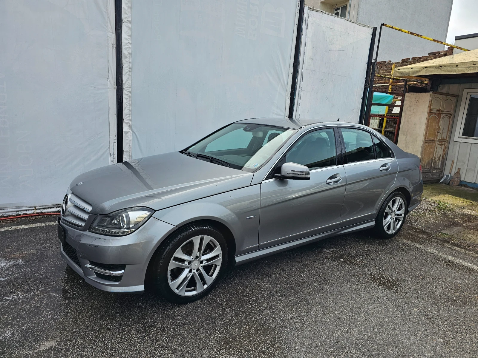 Mercedes-Benz C 220 AMG, снимка 5 - Автомобили и джипове - 53821231