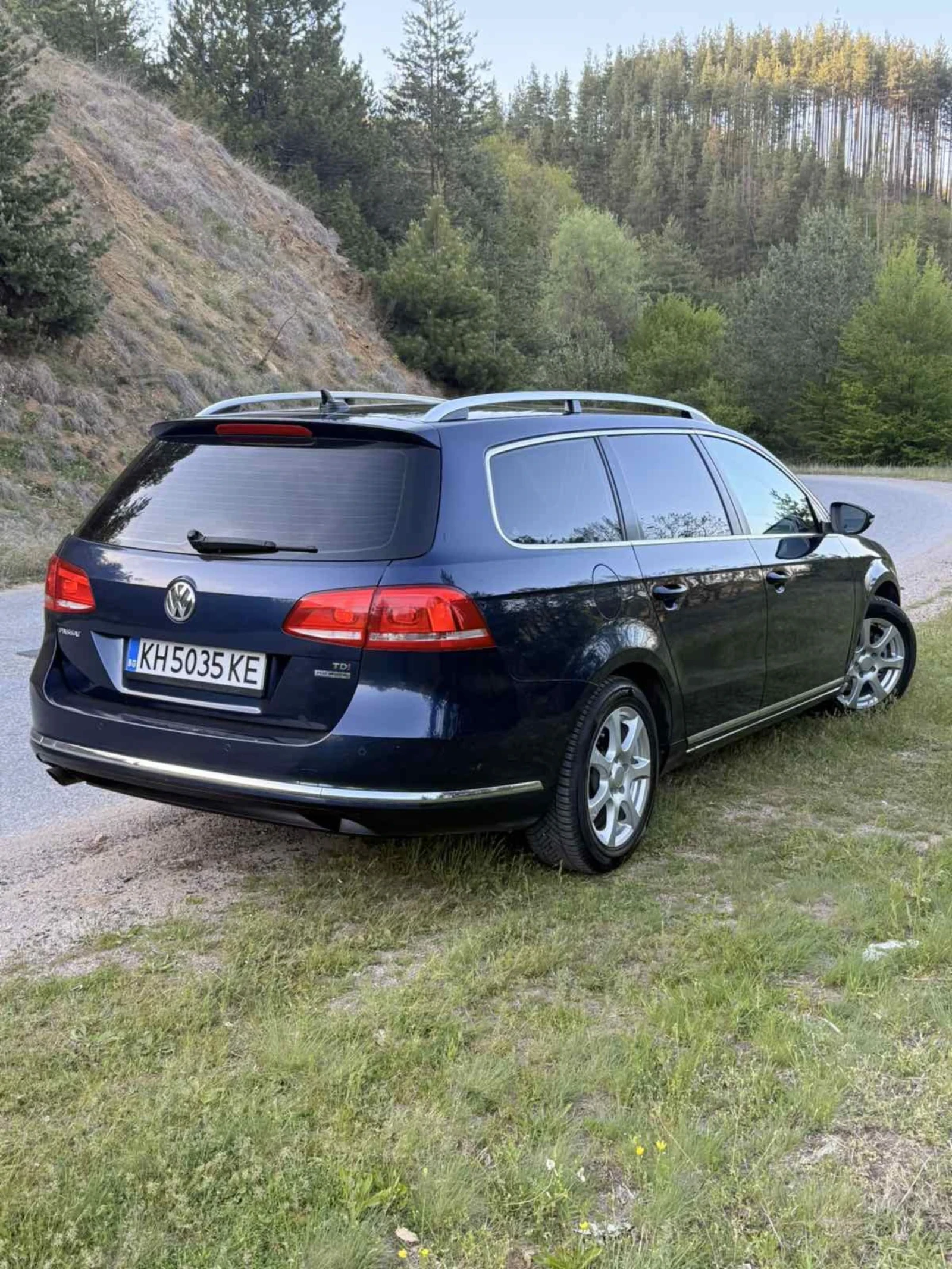 VW Passat 1.6TDi HiGHLiNE, снимка 6 - Автомобили и джипове - 54371102