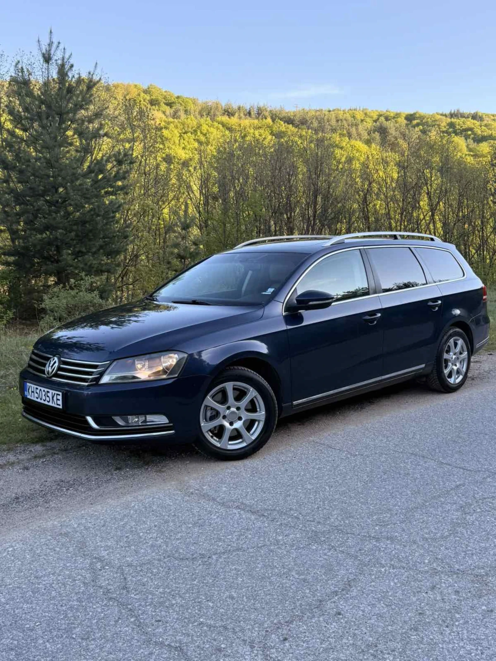 VW Passat 1.6TDi HiGHLiNE, снимка 4 - Автомобили и джипове - 54371102