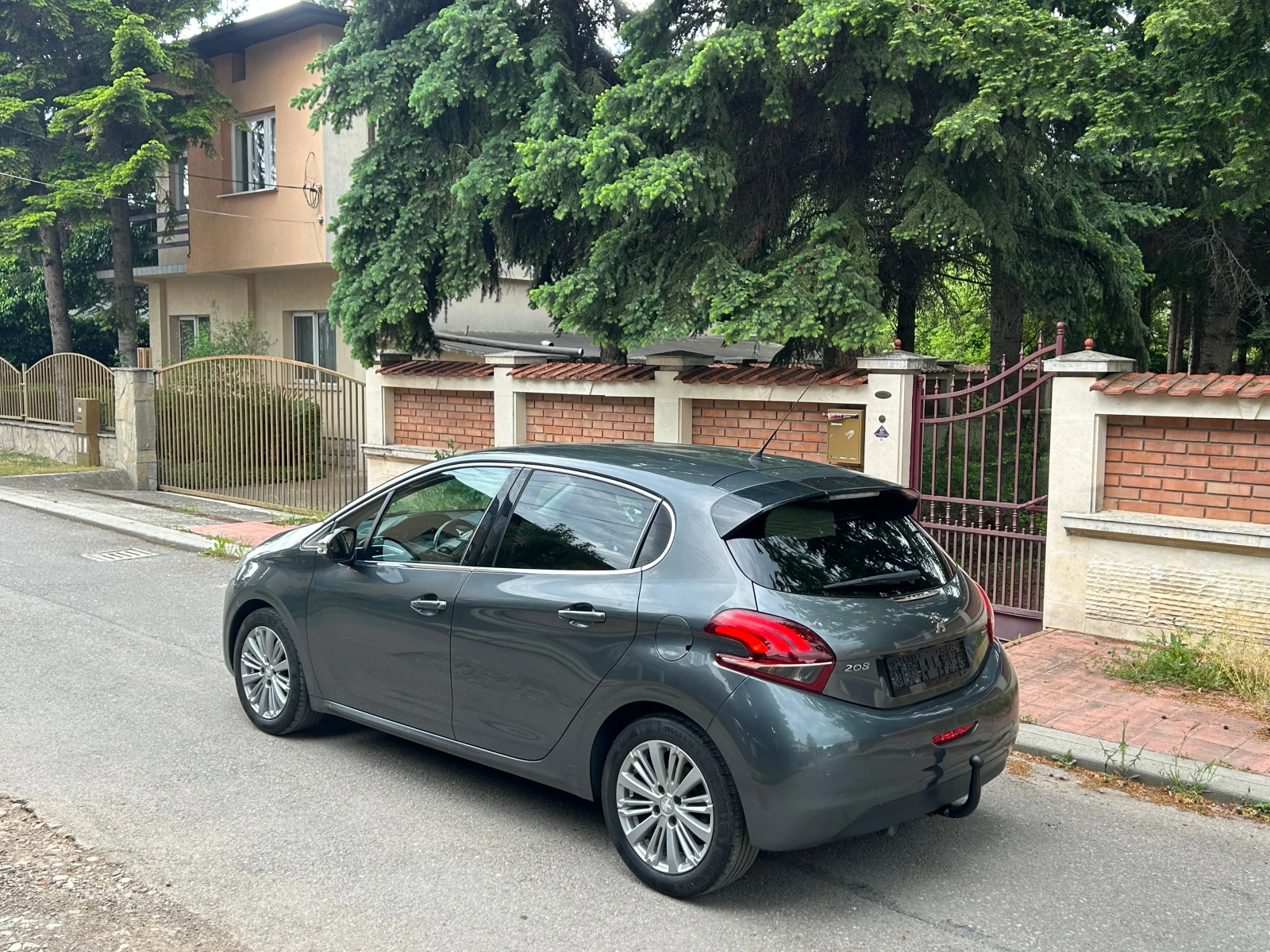Peugeot 208 1, 6GT LINE BLUE HDI, снимка 6 - Автомобили и джипове - 54642211