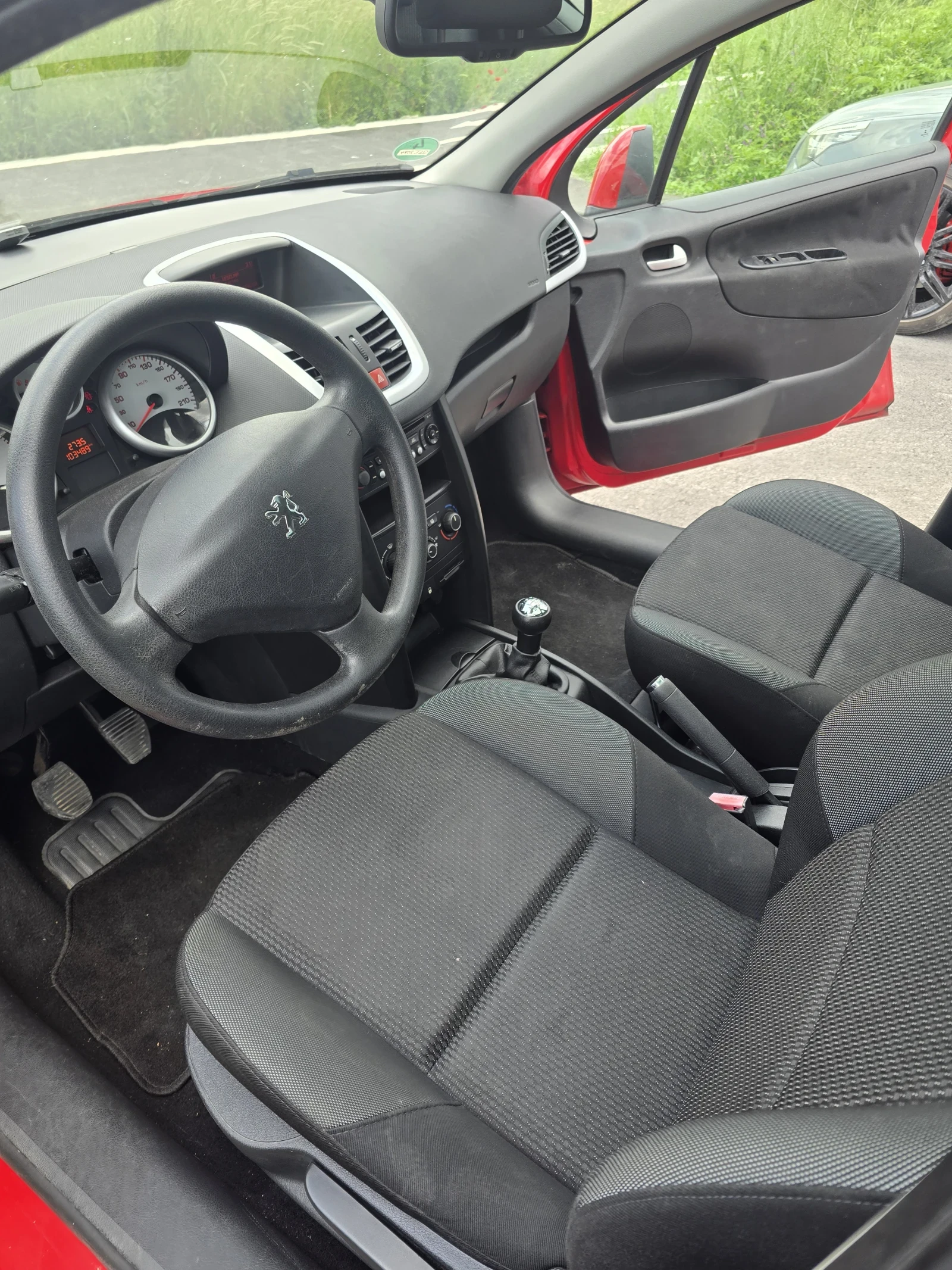 Peugeot 207 бензин, снимка 8 - Автомобили и джипове - 54791009