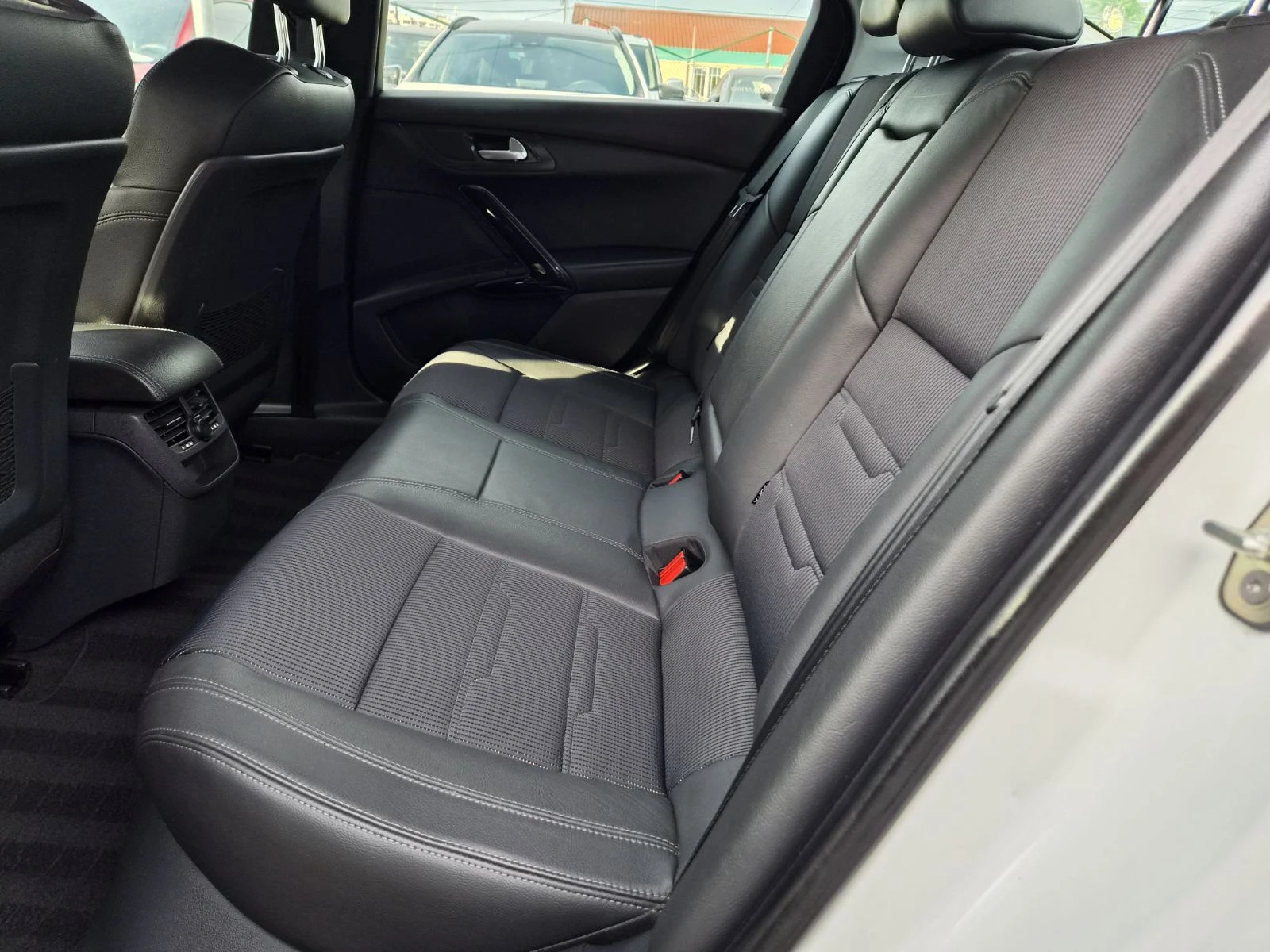 Peugeot 508 2.2HDI-GT LINE-AUTOMATIC-194.000km, снимка 13 - Автомобили и джипове - 54859899
