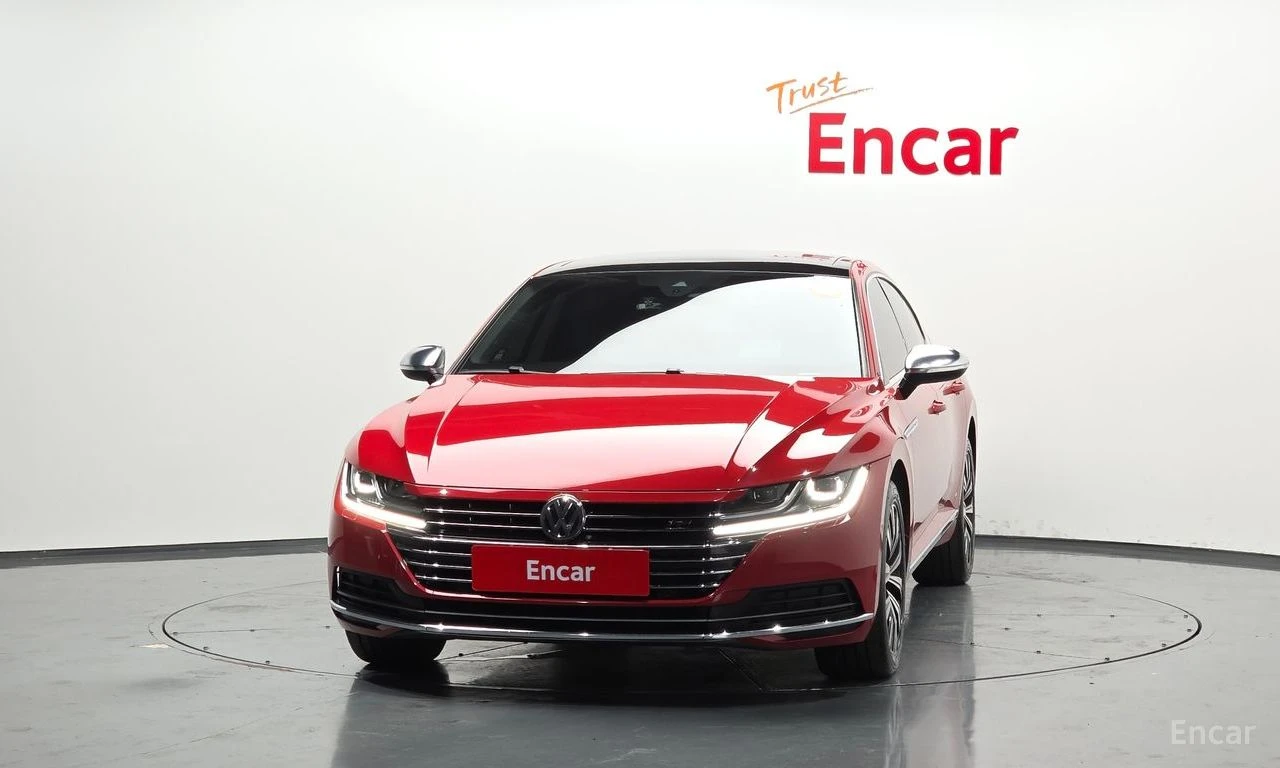 VW Arteon 2.0 TDI R-Line* DISTRONIC* HEAD-UP* DYNAUDIO* , снимка 2 - Автомобили и джипове - 54882015