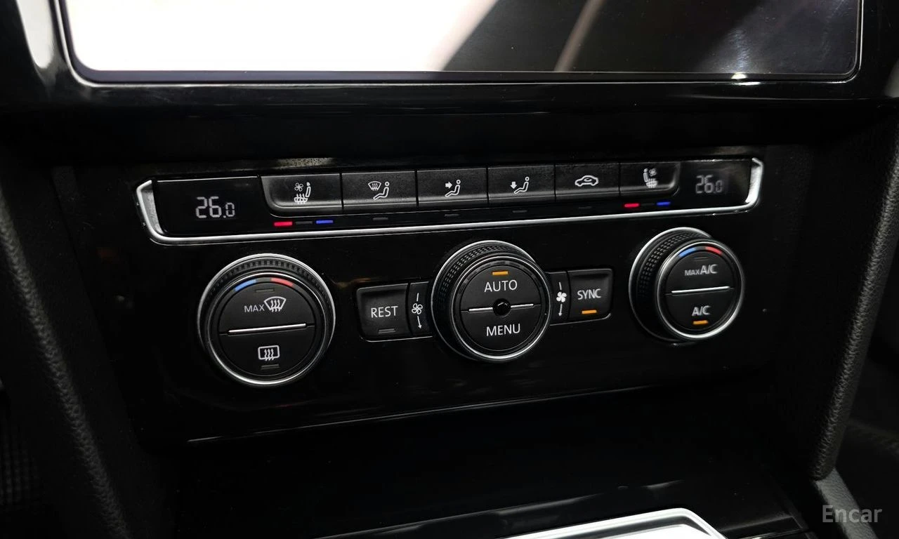 VW Arteon 2.0 TDI R-Line* DISTRONIC* HEAD-UP* DYNAUDIO* , снимка 14 - Автомобили и джипове - 54882015