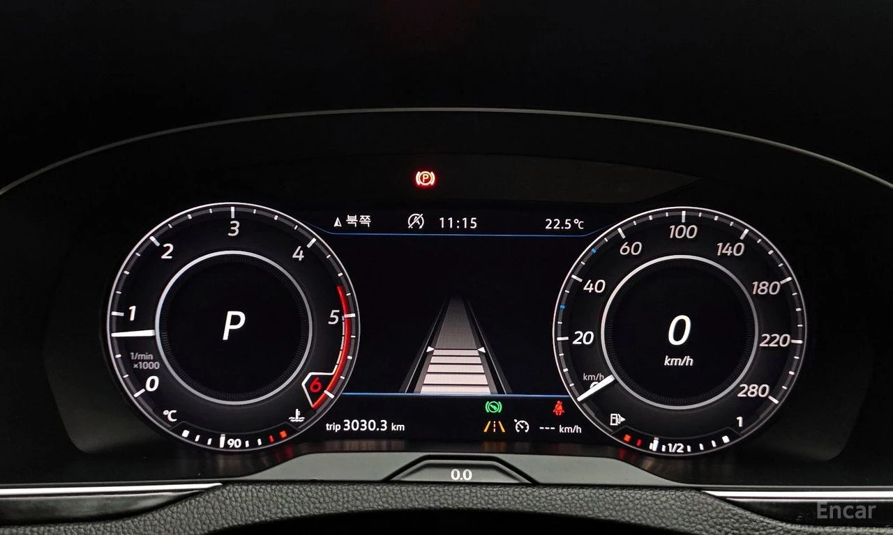 VW Arteon 2.0 TDI R-Line* DISTRONIC* HEAD-UP* DYNAUDIO* , снимка 10 - Автомобили и джипове - 54882015