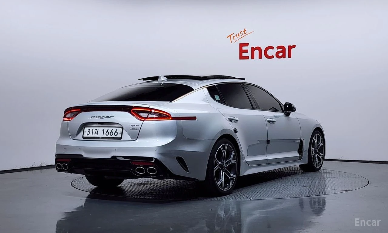 Kia Stinger 3.3 Turbo GT AWD* HARMAN KARDON* HEAD-UP* 360 CAM*, снимка 3 - Автомобили и джипове - 54913496
