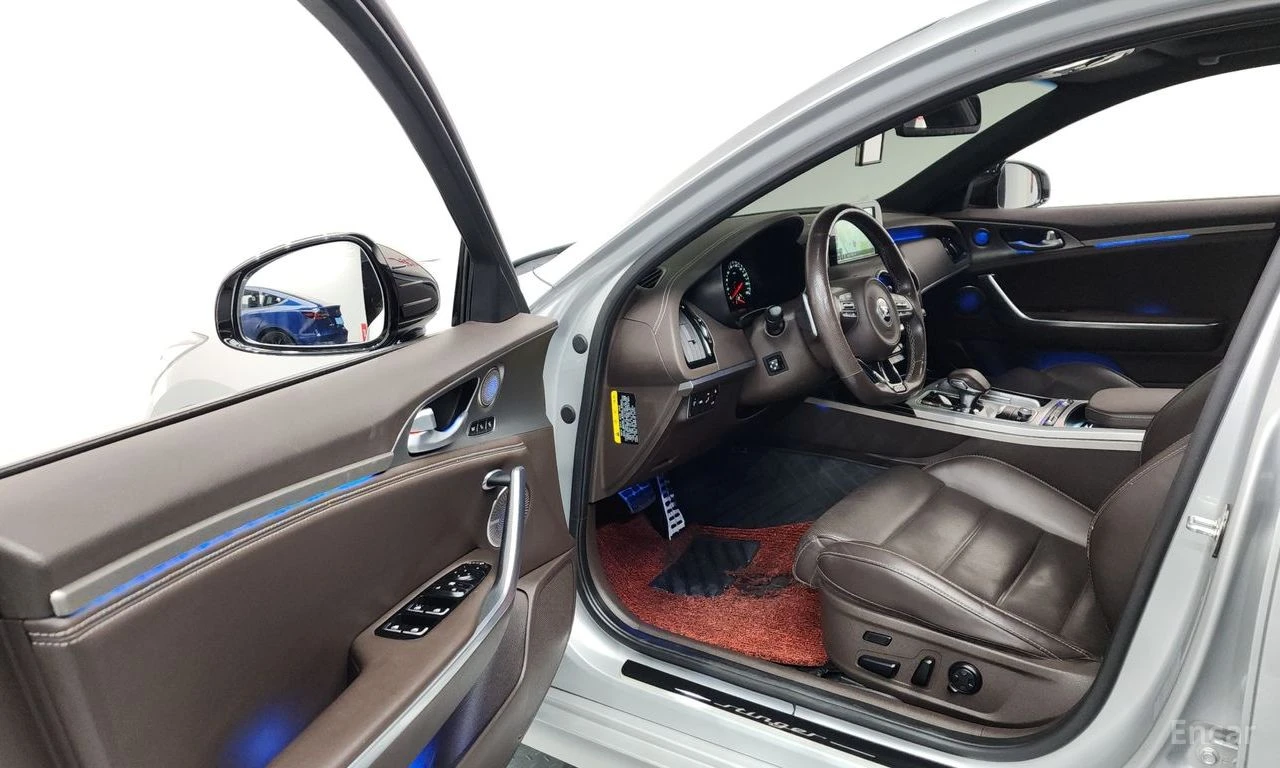 Kia Stinger 3.3 Turbo GT AWD* HARMAN KARDON* HEAD-UP* 360 CAM*, снимка 6 - Автомобили и джипове - 54913496