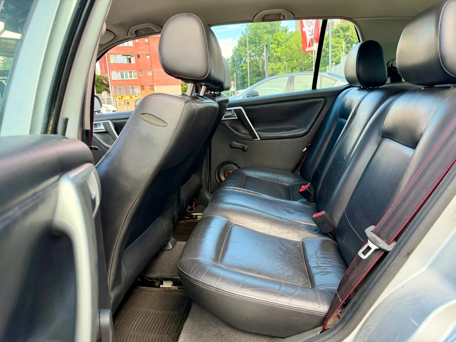 VW Polo 1.6 GTI Газ/Бензин, снимка 13 - Автомобили и джипове - 55040104