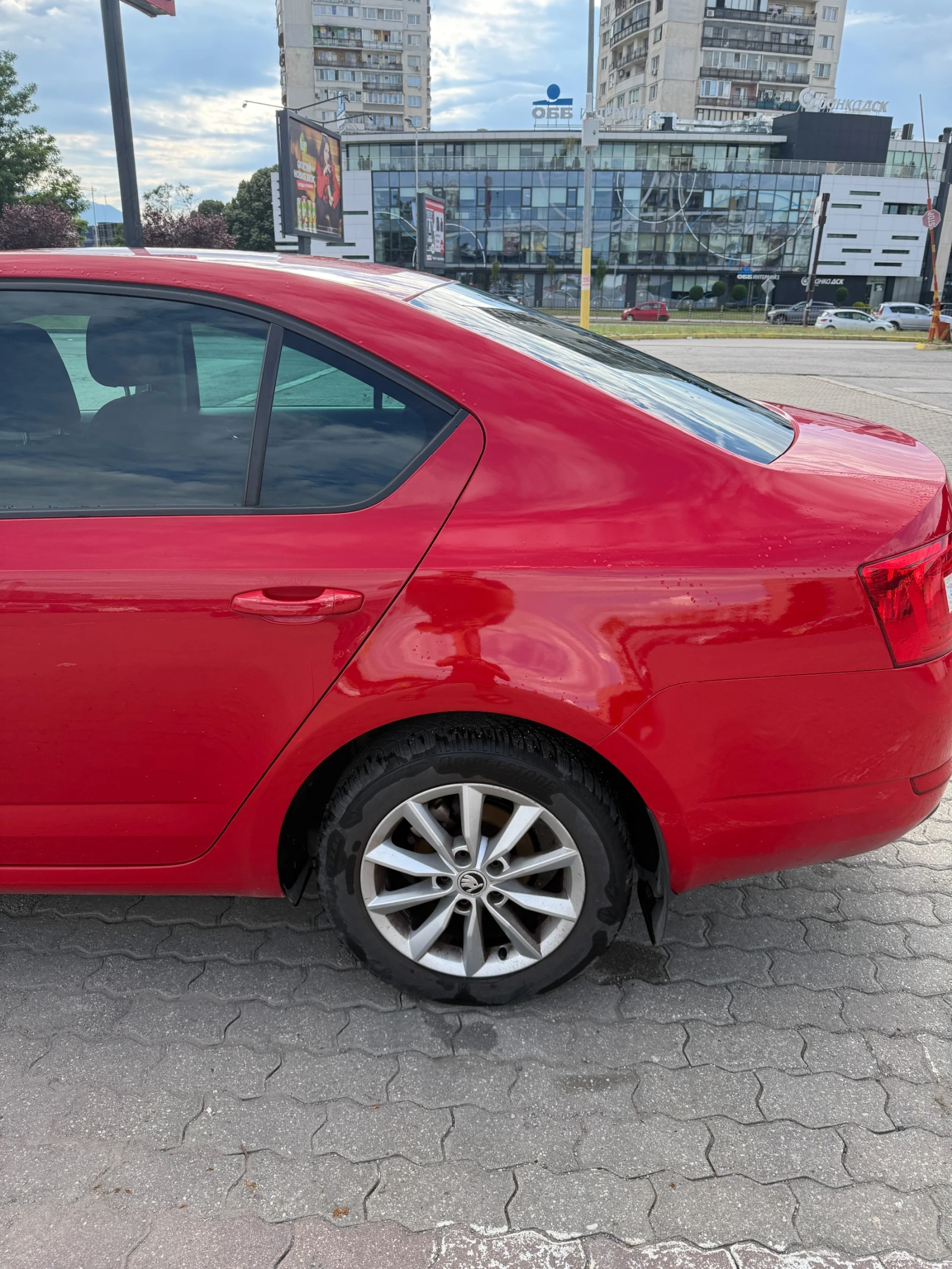Skoda Octavia 1.6 TDI, снимка 16 - Автомобили и джипове - 55136772