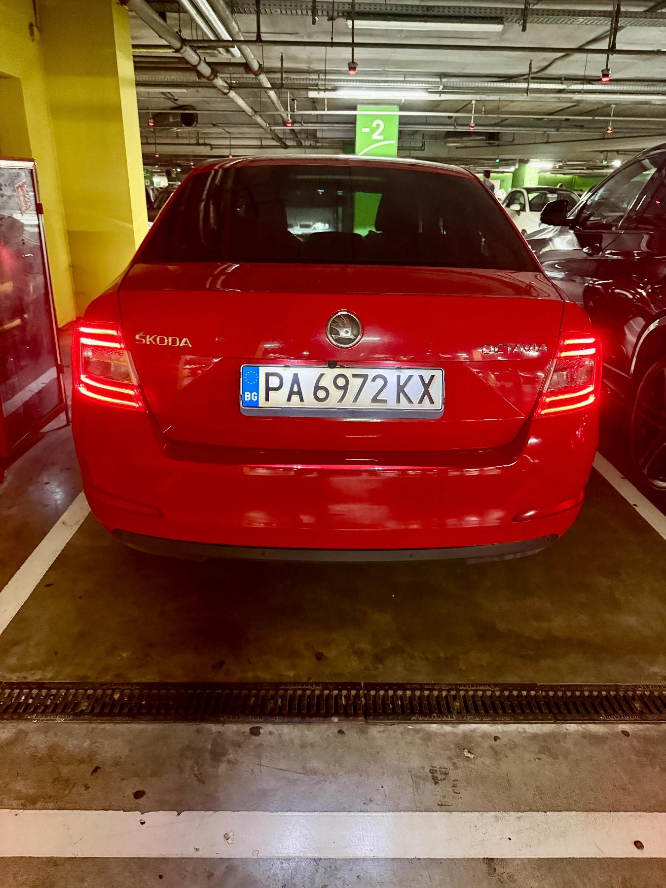 Skoda Octavia 1.6 TDI, снимка 6 - Автомобили и джипове - 55136772