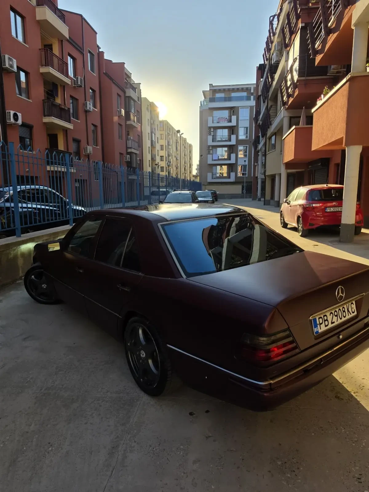 Mercedes-Benz 124 2.0, снимка 6 - Автомобили и джипове - 55545193