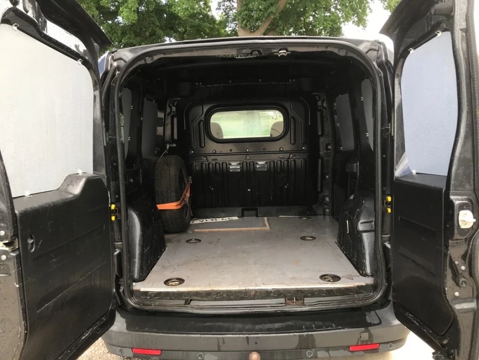 Fiat Doblo 2.0 MultiJet SX, снимка 6 - Автомобили и джипове - 55623906