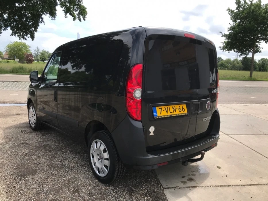Fiat Doblo 2.0 MultiJet SX, снимка 4 - Автомобили и джипове - 55623906