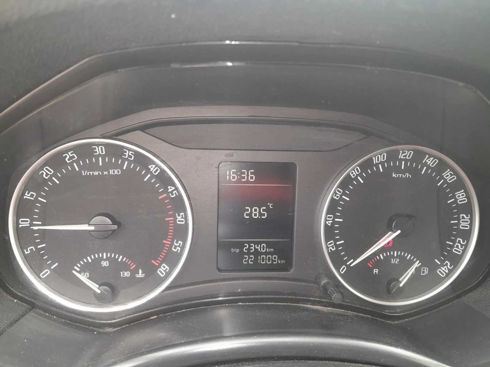 Skoda Octavia 1.9 TDI, снимка 6 - Автомобили и джипове - 56461779