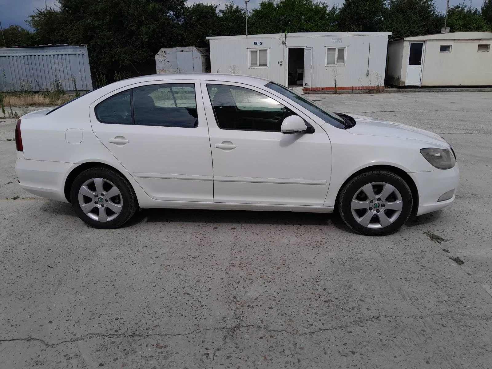 Skoda Octavia 1.9 TDI, снимка 2 - Автомобили и джипове - 56461779